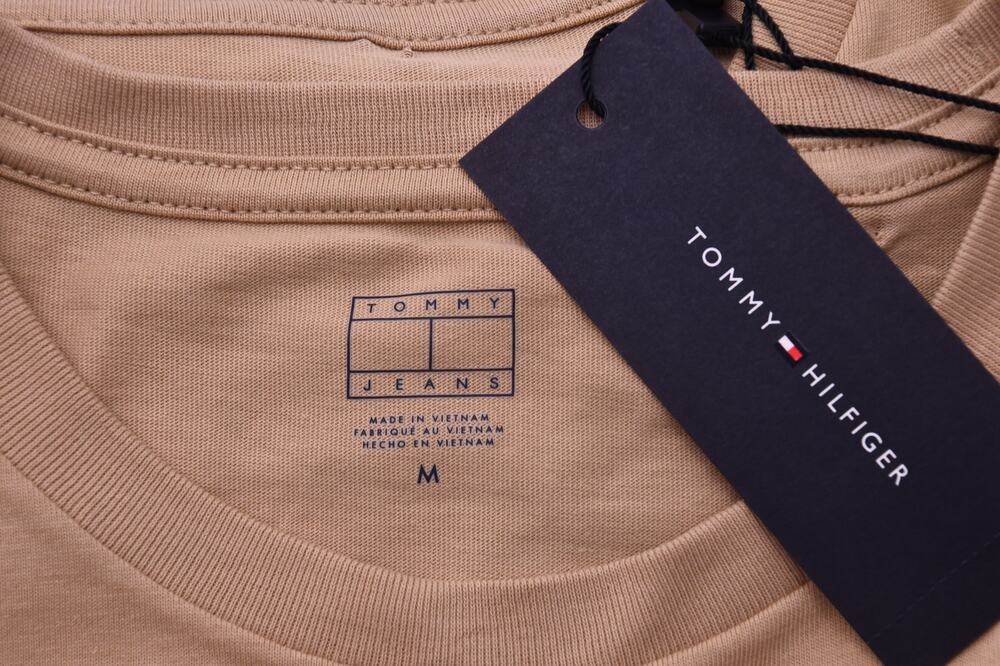 Tommy Jeans Men’s M Beige Graphic T-Shirt Athletics Logo NWT